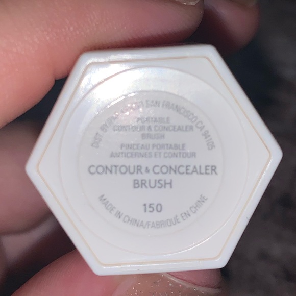 Fenty Portable Contour & Concealer Brush - Picture 4 of 4